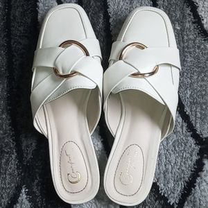 Cato Size 8 Beige/Cream Mules